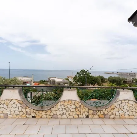 Mari E Sciuri Villa
