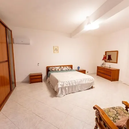 Mari E Sciuri Mandra Capreria