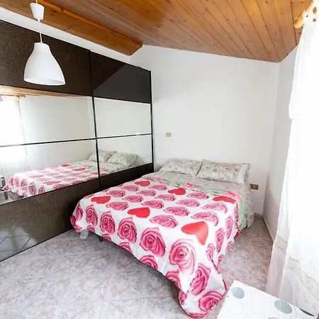 Villa Mari E Sciuri Mandra Capreria